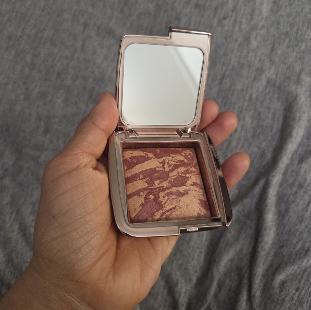 Hourglass Ambient Lighting Blush - Picture 4 of 7